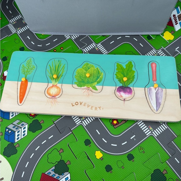 Lovevery Community Garden Puzzle - Picture 2 of 3
